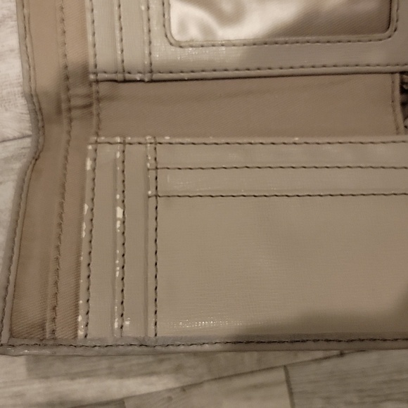 Fossil‎ Gray Bifold Wallet - Picture 5 of 6